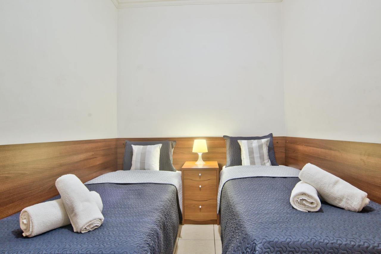 Morina Court - St Julians Seaside Bliss Apartments And Penthouse By Shortletsmalta Saint Julian's Εξωτερικό φωτογραφία