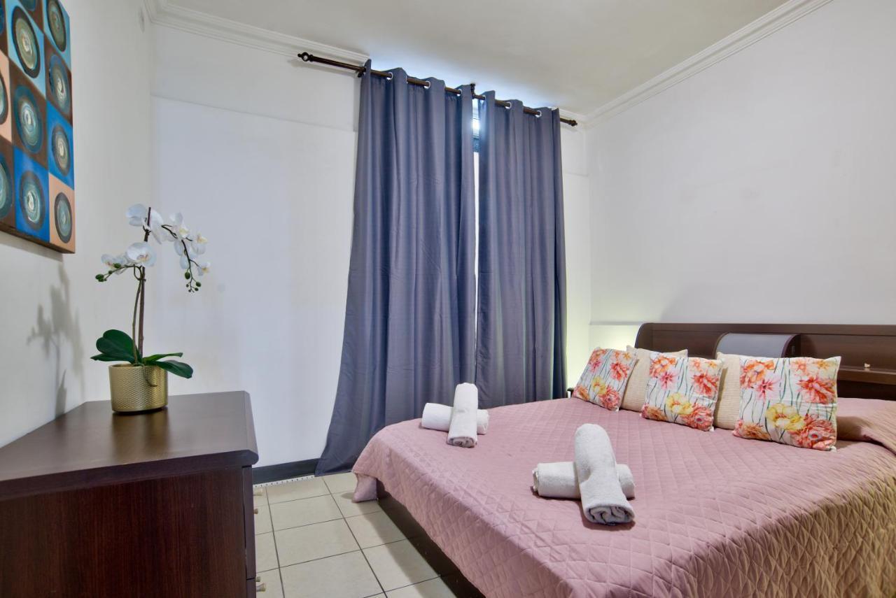 Morina Court - St Julians Seaside Bliss Apartments And Penthouse By Shortletsmalta Saint Julian's Εξωτερικό φωτογραφία